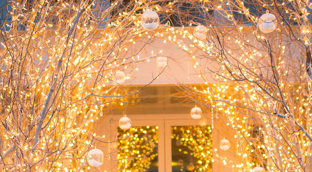 How To Decorate with Hanging Glass Orbs • Partytrick Blog